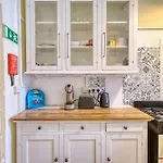 Lovely 4br Maltese With Private Garden & Bbq By 360 Estates *