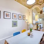 Tatil Evi Lovely 4br Maltese With Private Garden & Bbq By 360 Estates *