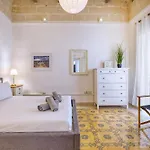 Lovely 4br Maltese With Private Garden & Bbq By 360 Estates Ferienhaus