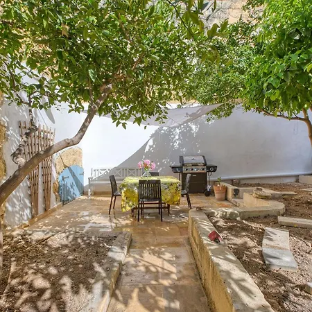 Lovely 4br Maltese With Private Garden & Bbq By 360 Estates *