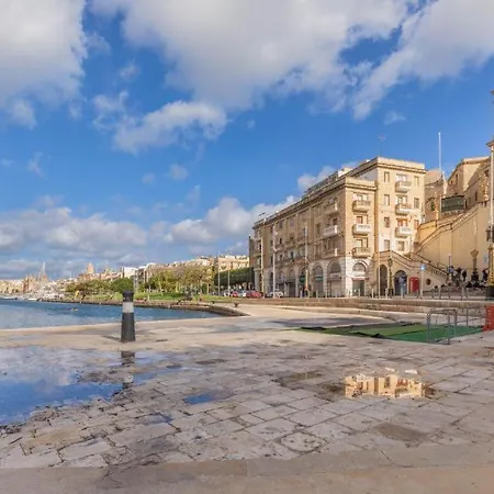Lovely 4br Maltese With Private Garden & Bbq By 360 Estates Vakantiehuis Cospicua