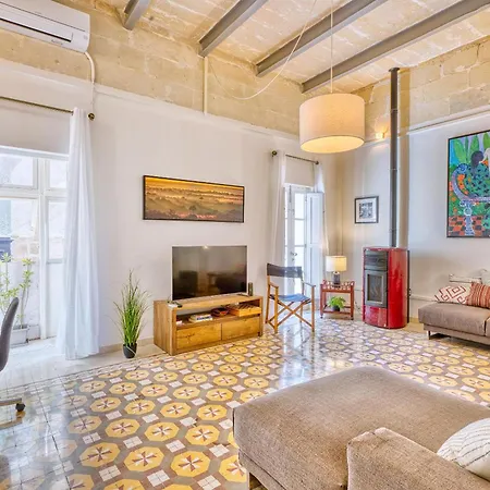 Lovely 4br Maltese With Private Garden & Bbq By 360 Estates