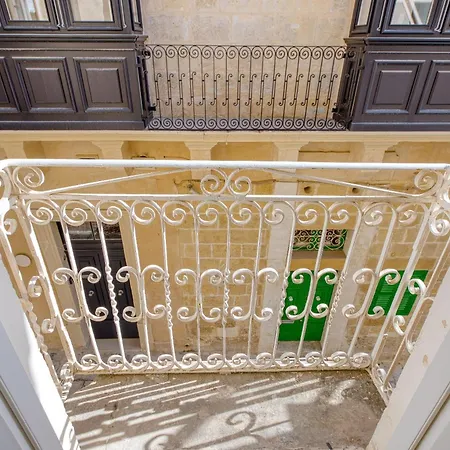 Lovely 4br Maltese With Private Garden & Bbq By 360 Estates Cospicua