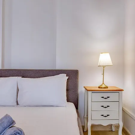 Lovely 4br Maltese With Private Garden & Bbq By 360 Estates