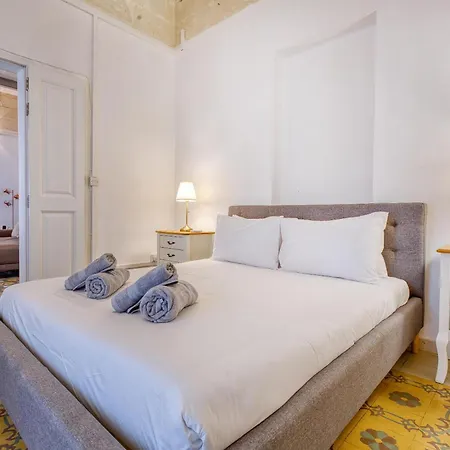 Lovely 4br Maltese With Private Garden & Bbq By 360 Estates *