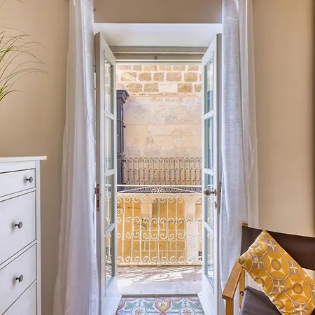 Lovely 4br Maltese With Private Garden & Bbq By 360 Estates Prázdninový dům Cospicua