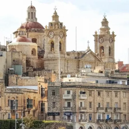 Lovely 4br Maltese With Private Garden & Bbq By 360 Estates Holiday home Cospicua