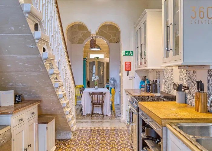 Сasa de vacaciones Lovely 4br Maltese With Private Garden & Bbq By 360 Estates Cospicua