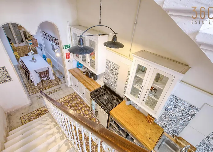 Lovely 4br Maltese With Private Garden & Bbq By 360 Estates