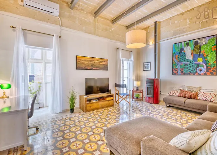 Lovely 4br Maltese With Private Garden & Bbq By 360 Estates