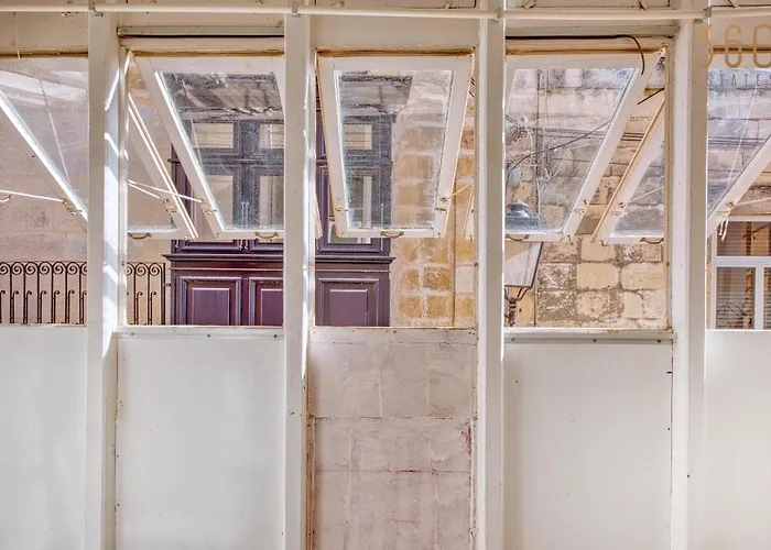 Lovely 4br Maltese With Private Garden & Bbq By 360 Estates