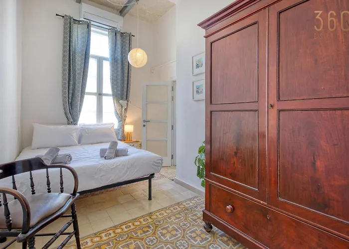 Lovely 4br Maltese With Private Garden & Bbq By 360 Estates Сasa de vacaciones Cospicua